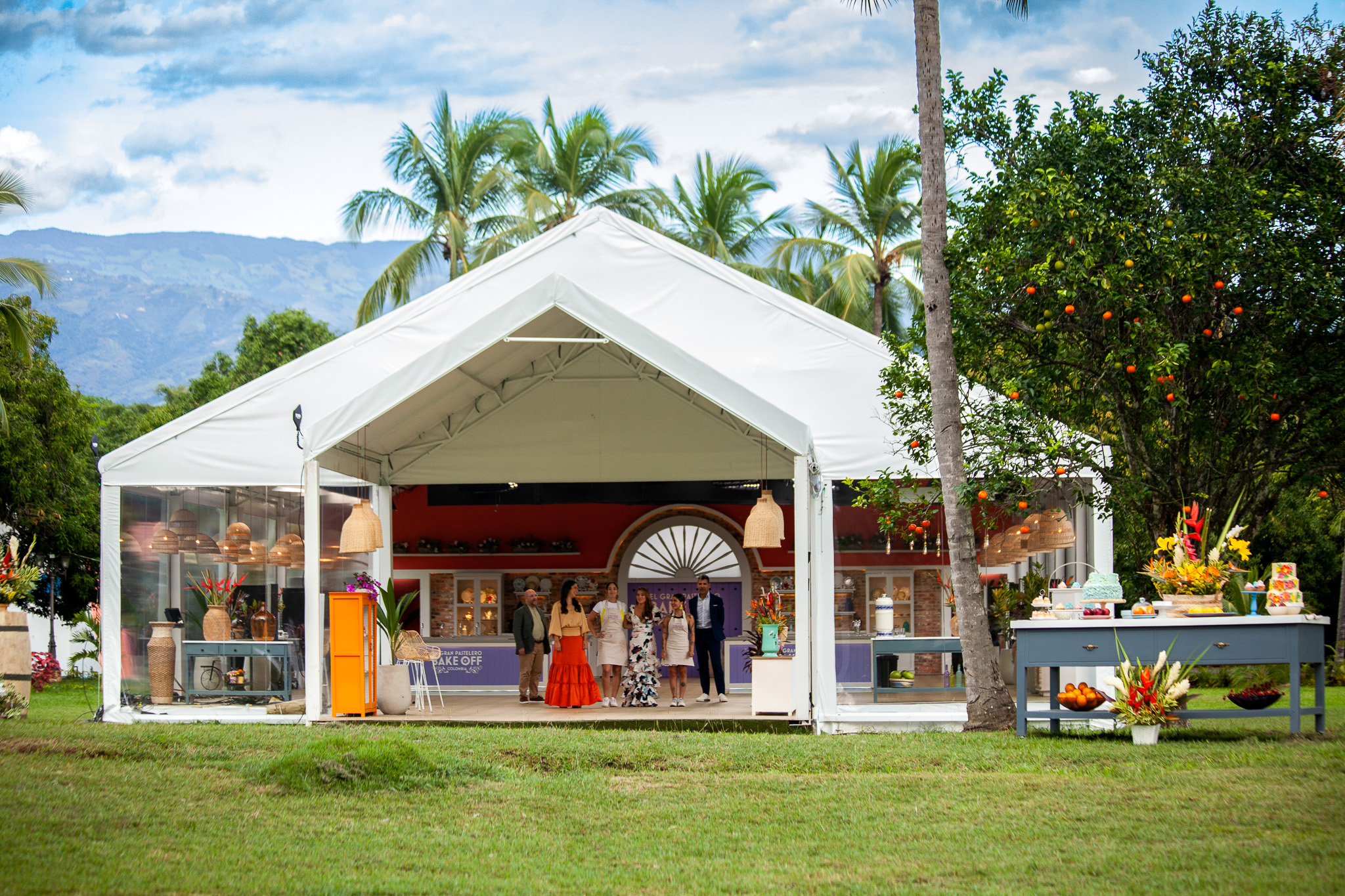 Exterior tent and garden